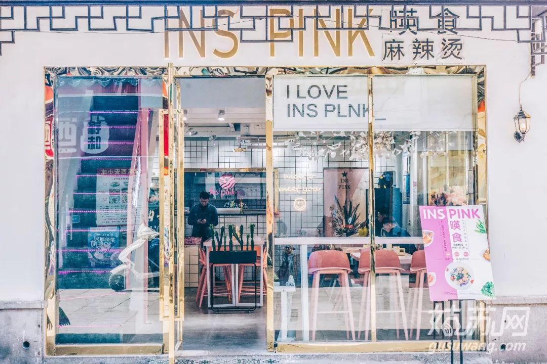 最新购物网站,小巷中的宝藏小店,带你领略独特环境魅力