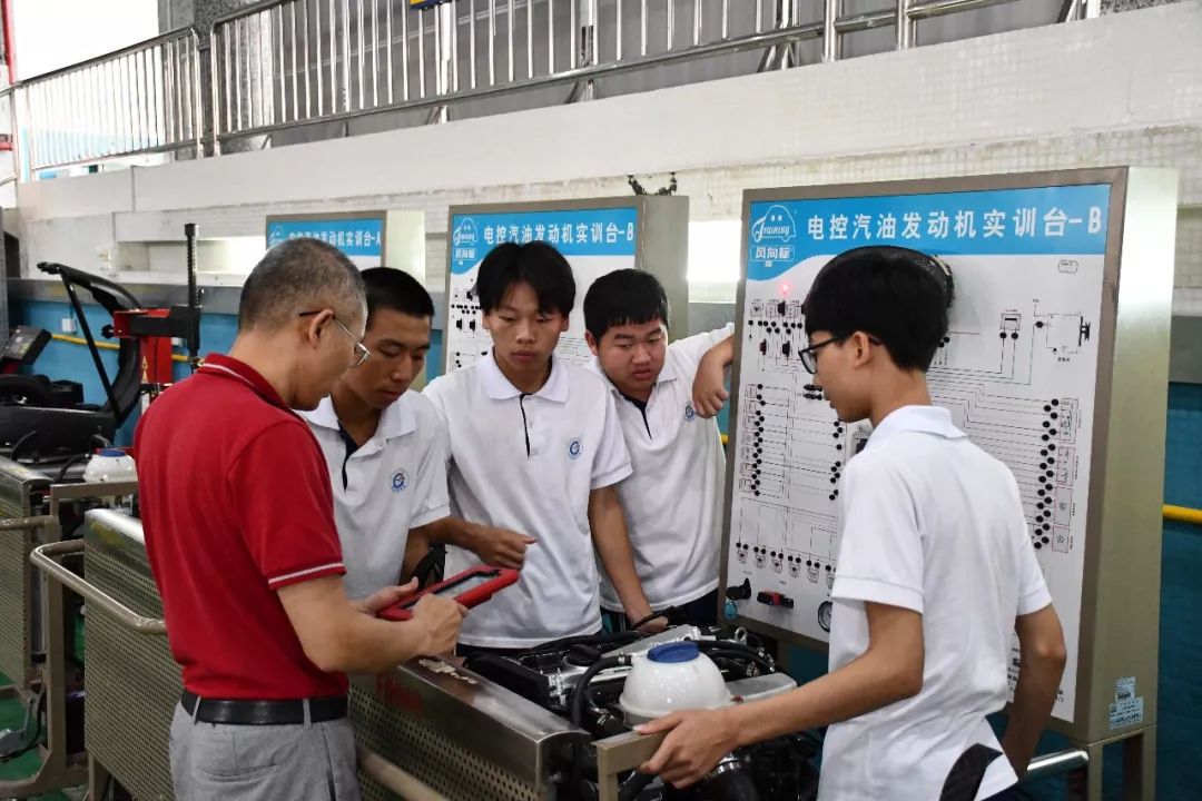 汕头技师学院最新公告,高科技产品盛宴,引领未来技能新潮