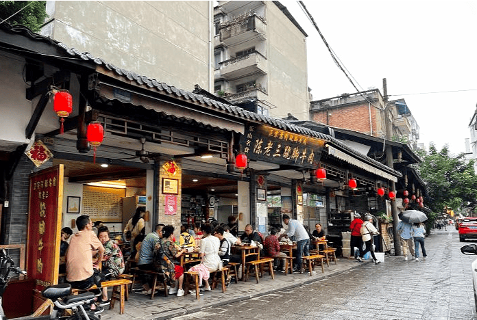 探秘小巷深处的独特风味——2024最新微拍视频带你走进一家隐藏的美食天堂