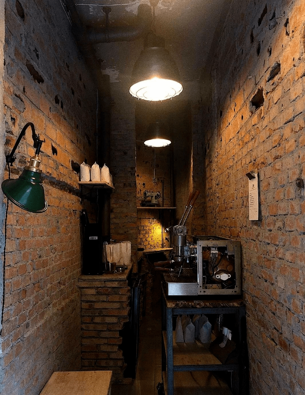 探索小巷深处的野战风情——隐藏在都市角落的独家小店