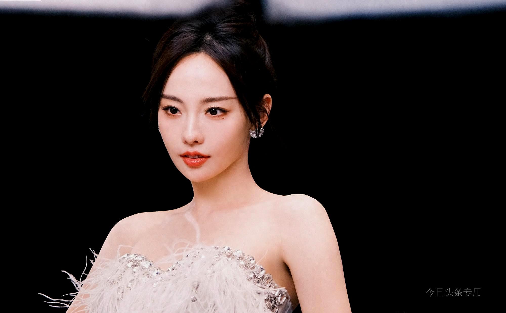 成毅的最新日常爆料,一场温馨有趣的友情之旅