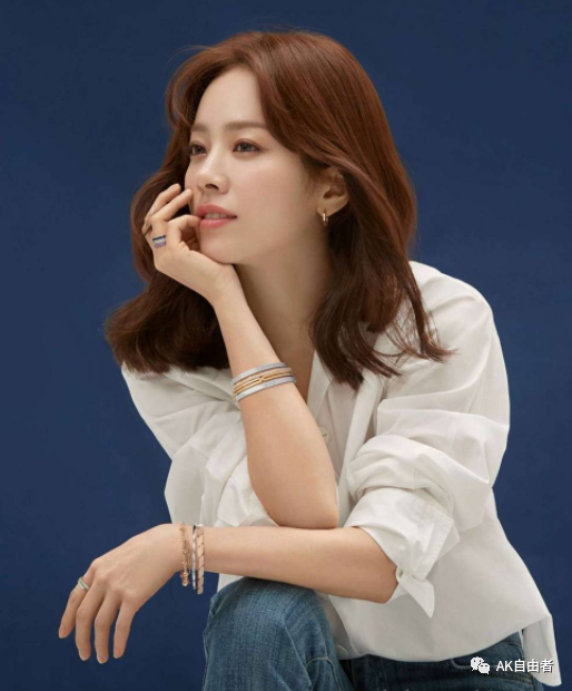 韩国女明星的魅力时光与友情纽带