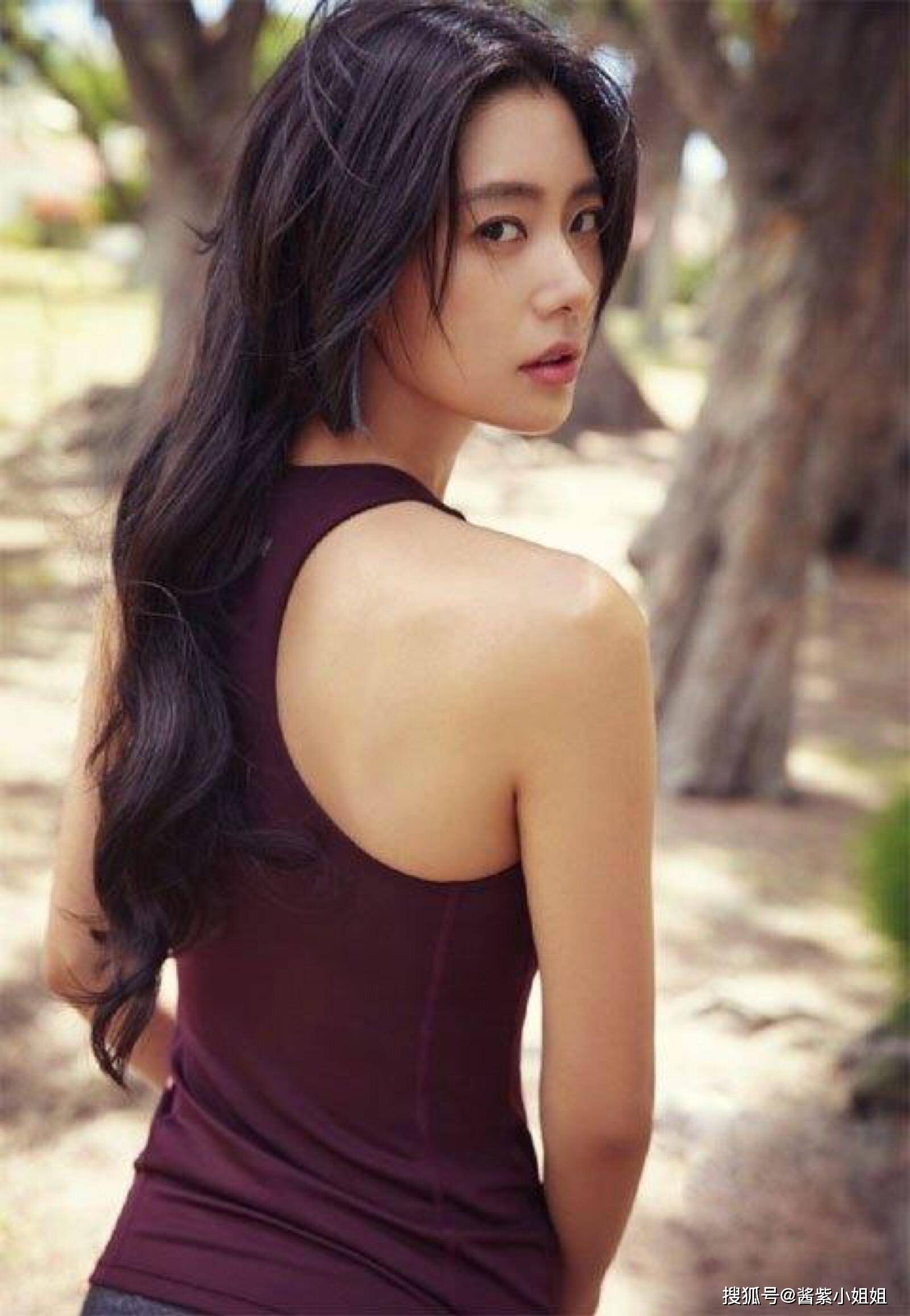 韩国女明星的魅力时光与友情纽带