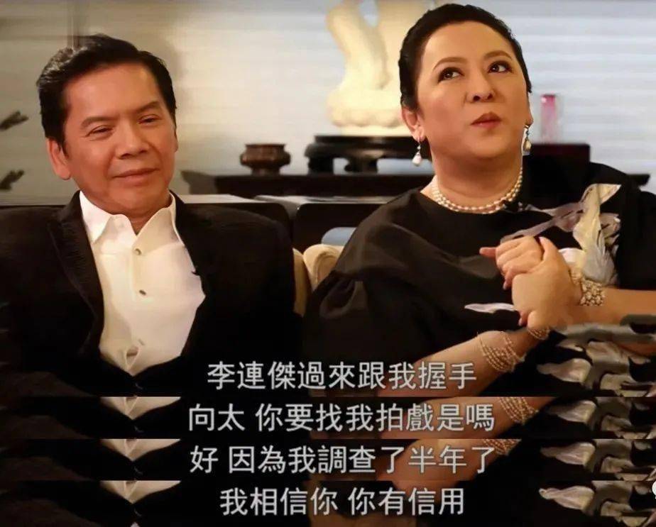 老喜剧演员,笑对人生的风云,自信与成就感的源泉