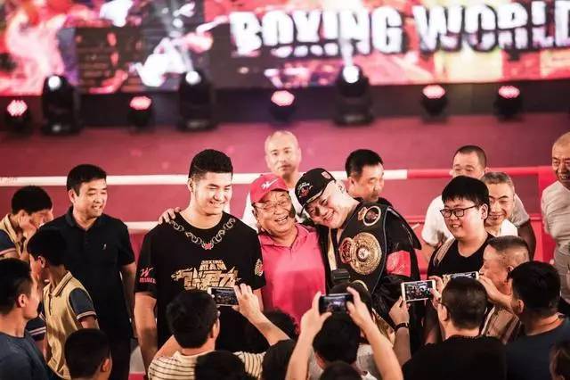 张君龙比赛视频第18战,热血激战,见证荣耀时刻