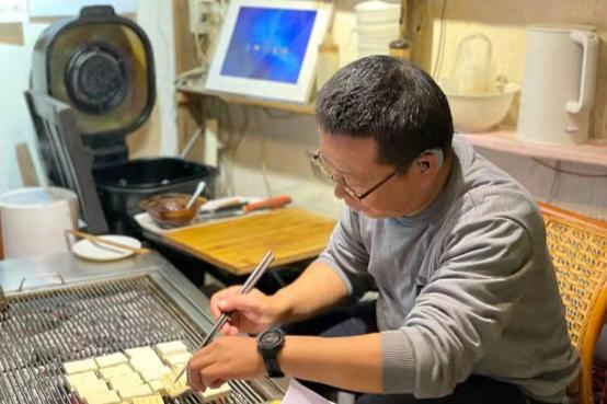 手机性能排行榜单,探寻小巷中的隐藏宝藏——一家特色手机性能评测小店