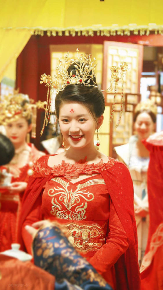 什么大红的演员,探索明星之路的辉煌与艰辛