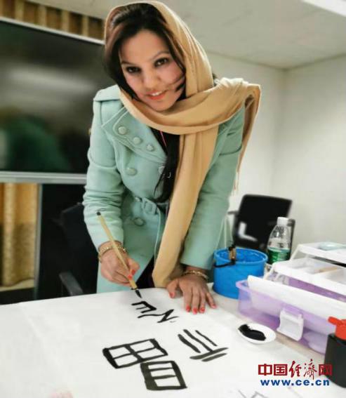 美国最新外交动态,一场探索自然美景的心灵之旅