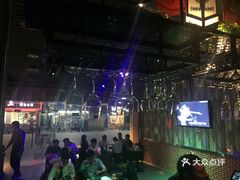 娱乐资讯速递,小巷深处的星光小店