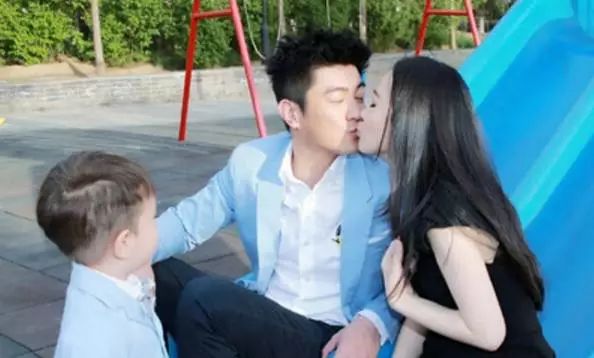 小爸爸演员表图片,自信与成长的励志篇章