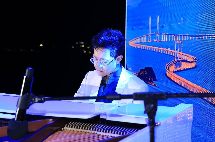 鹿晨辉比赛视频,一场力与美的视觉盛宴