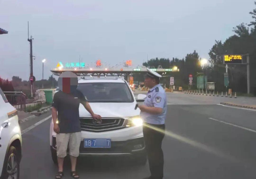 五座轿车超员处罚新规,变化带来的自信与成就