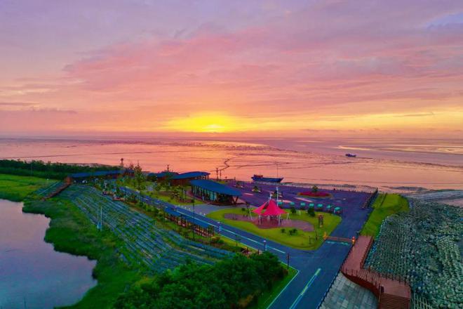 安顺开发区的新领导们,与自然美景的诗意邂逅