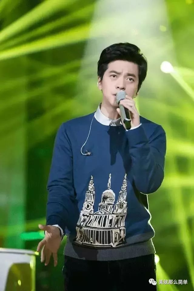 张康阳采访最新,科技新品惊艳登场,体验未来生活的前卫之旅