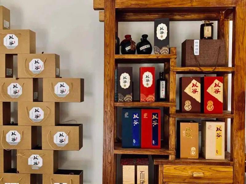 酒柜新款上市,小巷中的藏酒秘境等你来探秘!