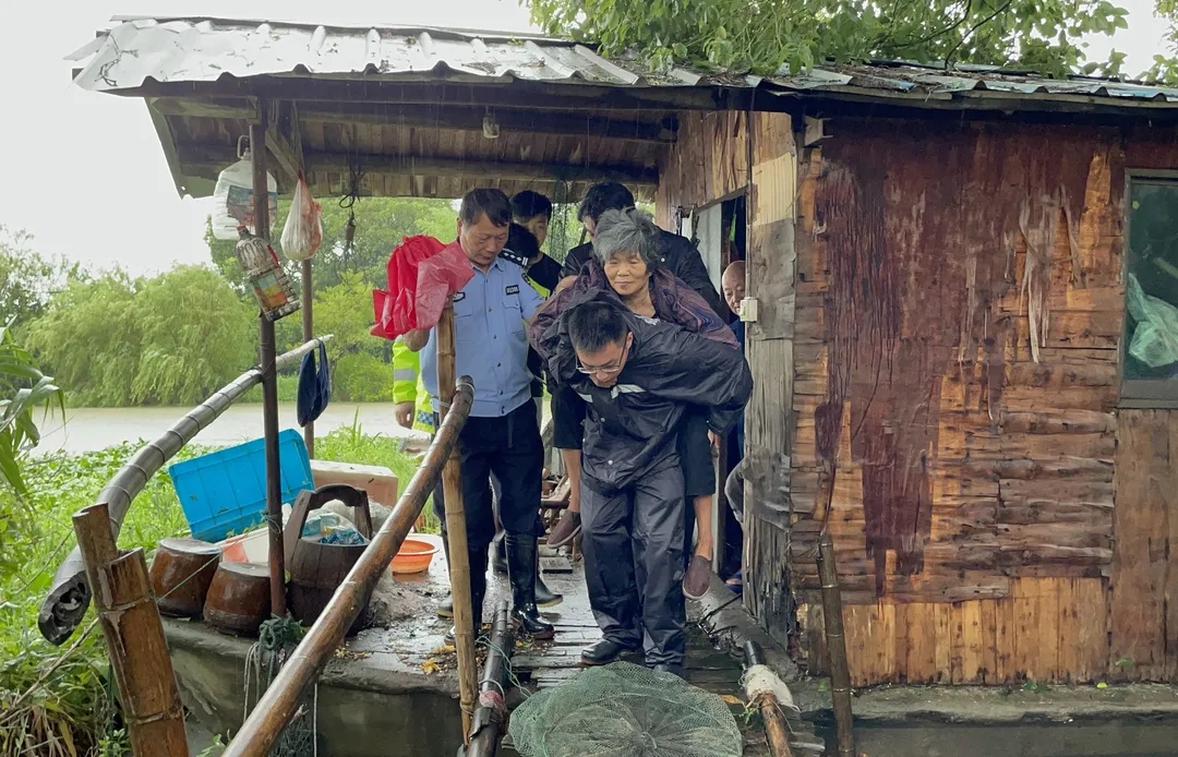 湖州最新汛情下的欢乐时光