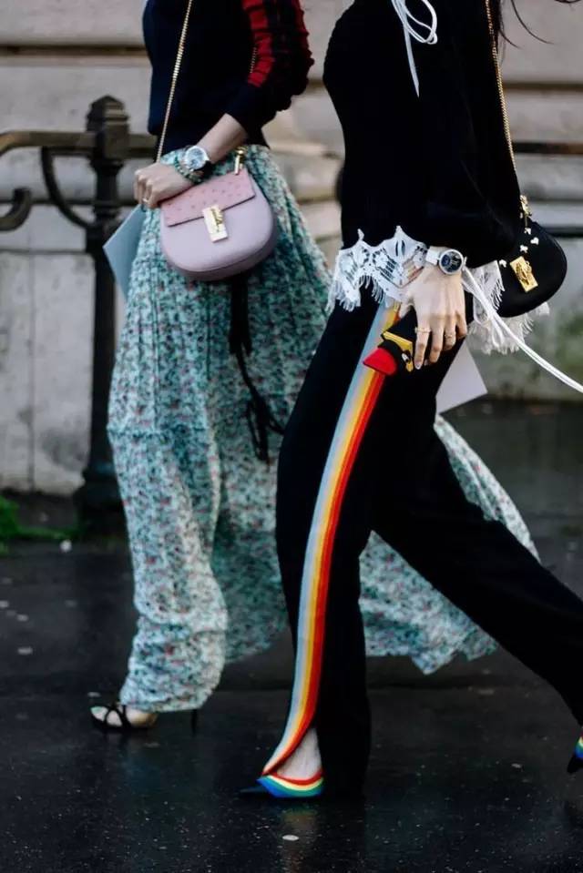 最新下款的时尚潮流单品,让你瞬间成为焦点!✨