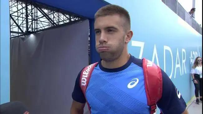 全球最新冠肺炎最新消息下的温馨日常