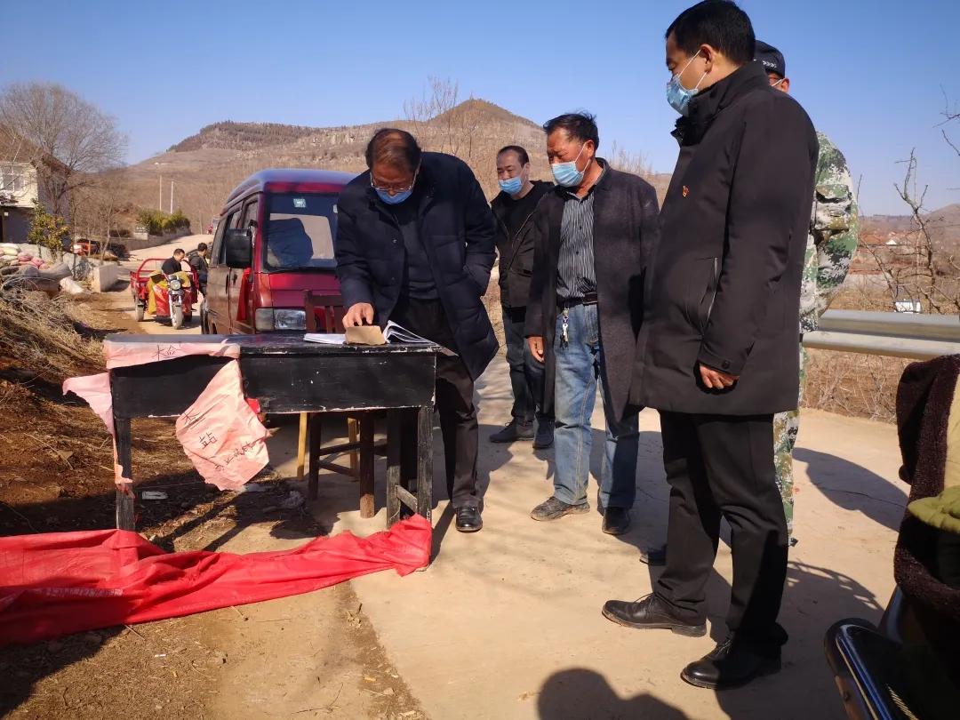 全球最新冠肺炎最新消息下的温馨日常