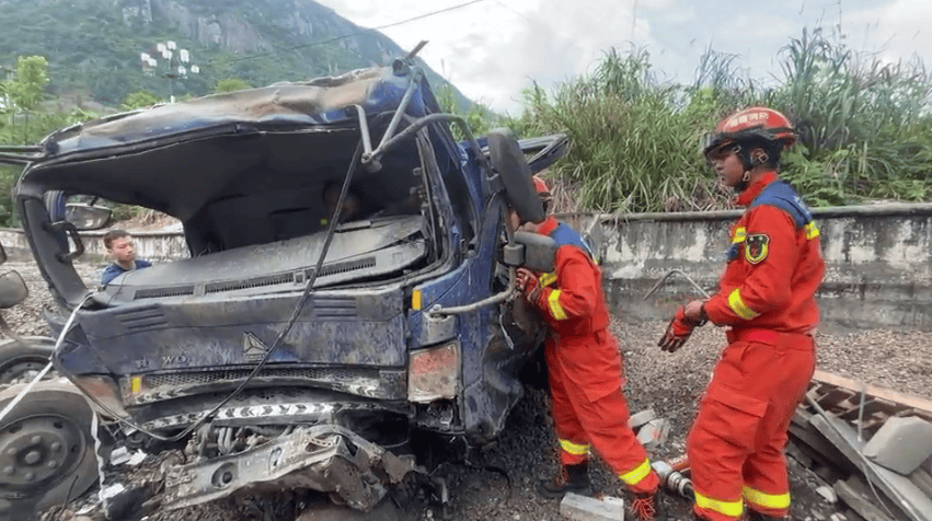 罗源最新事故,多方观点分析与个人立场