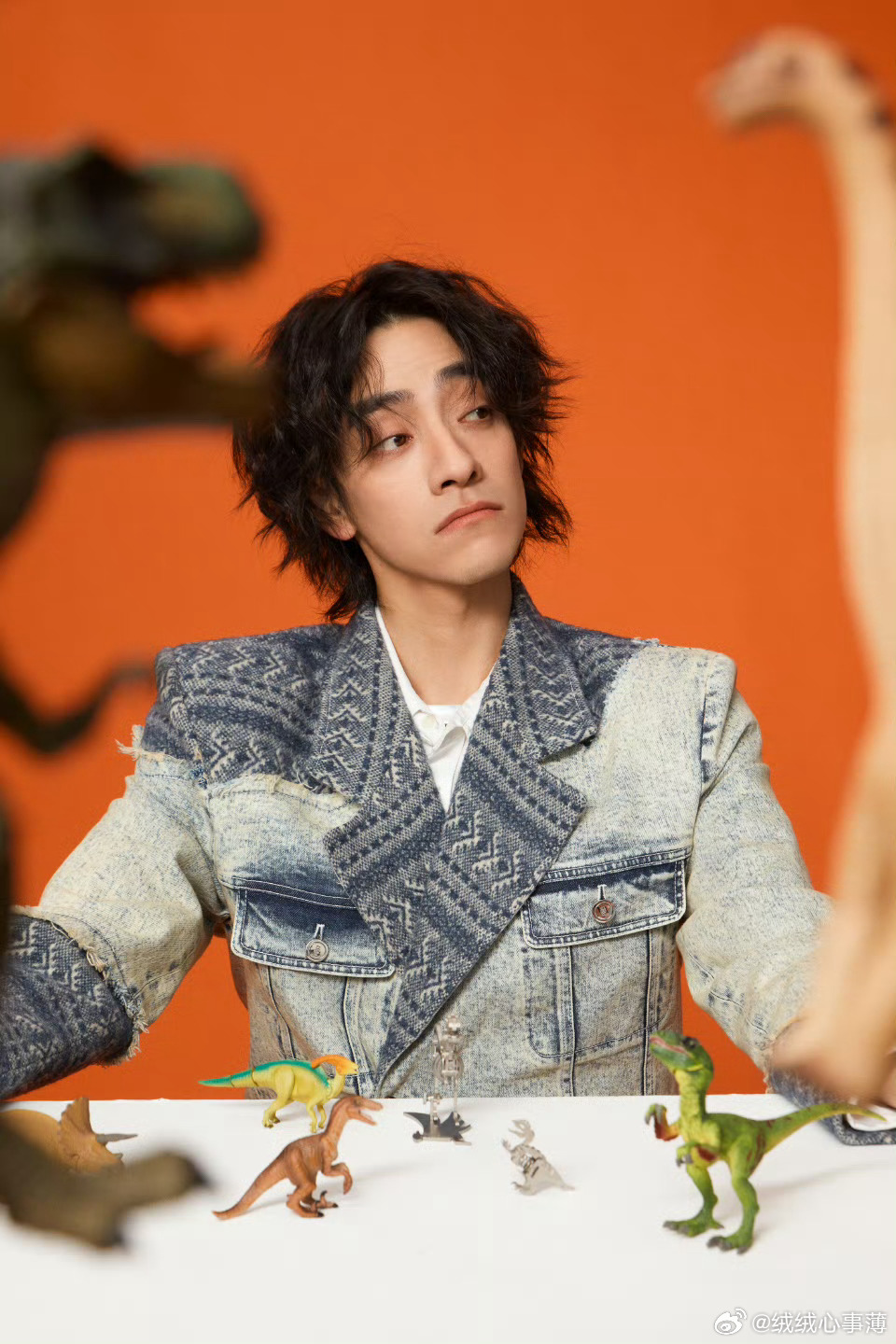 郑云龙最新现身,科技新品惊艳登场,开启智能生活新篇章!