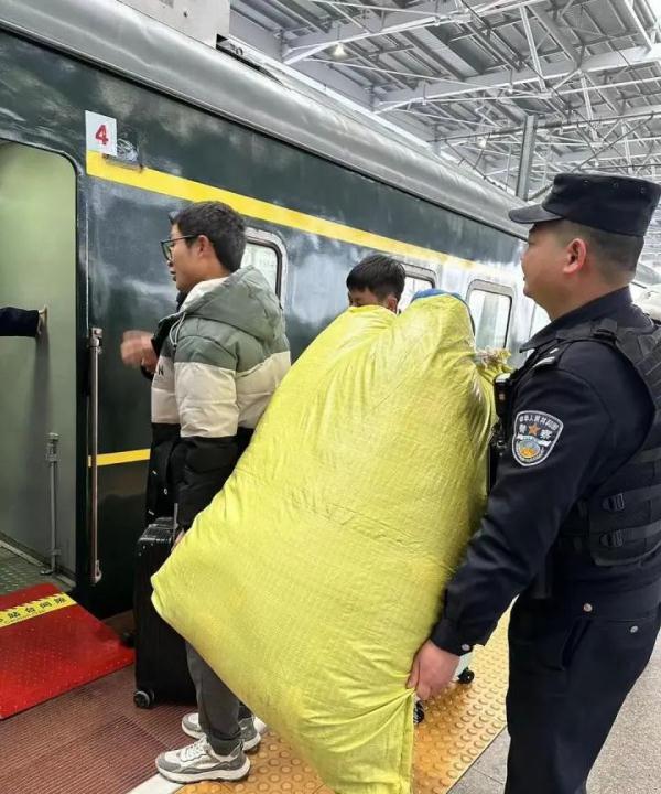 迅速设计解答方案:2024澳门特马今晚开奖240期_ios34.48.45