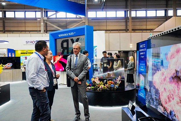 鸦雀无声 第5页