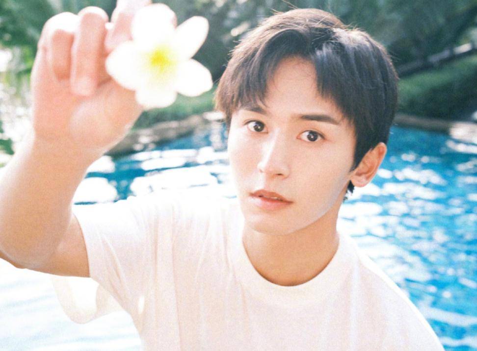 池昌旭最新图片阳光帅气,魅力四溢