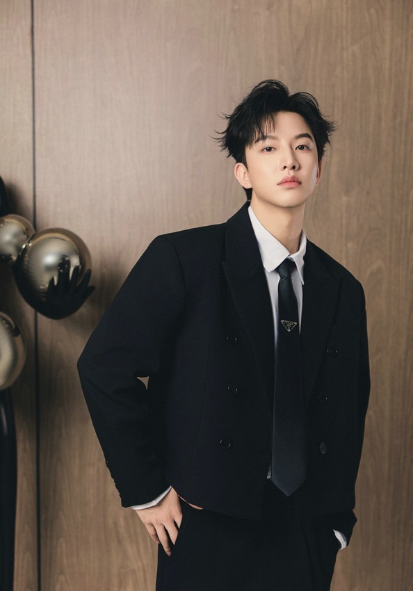 田柾国新专辑海报——科技与艺术的完美融合